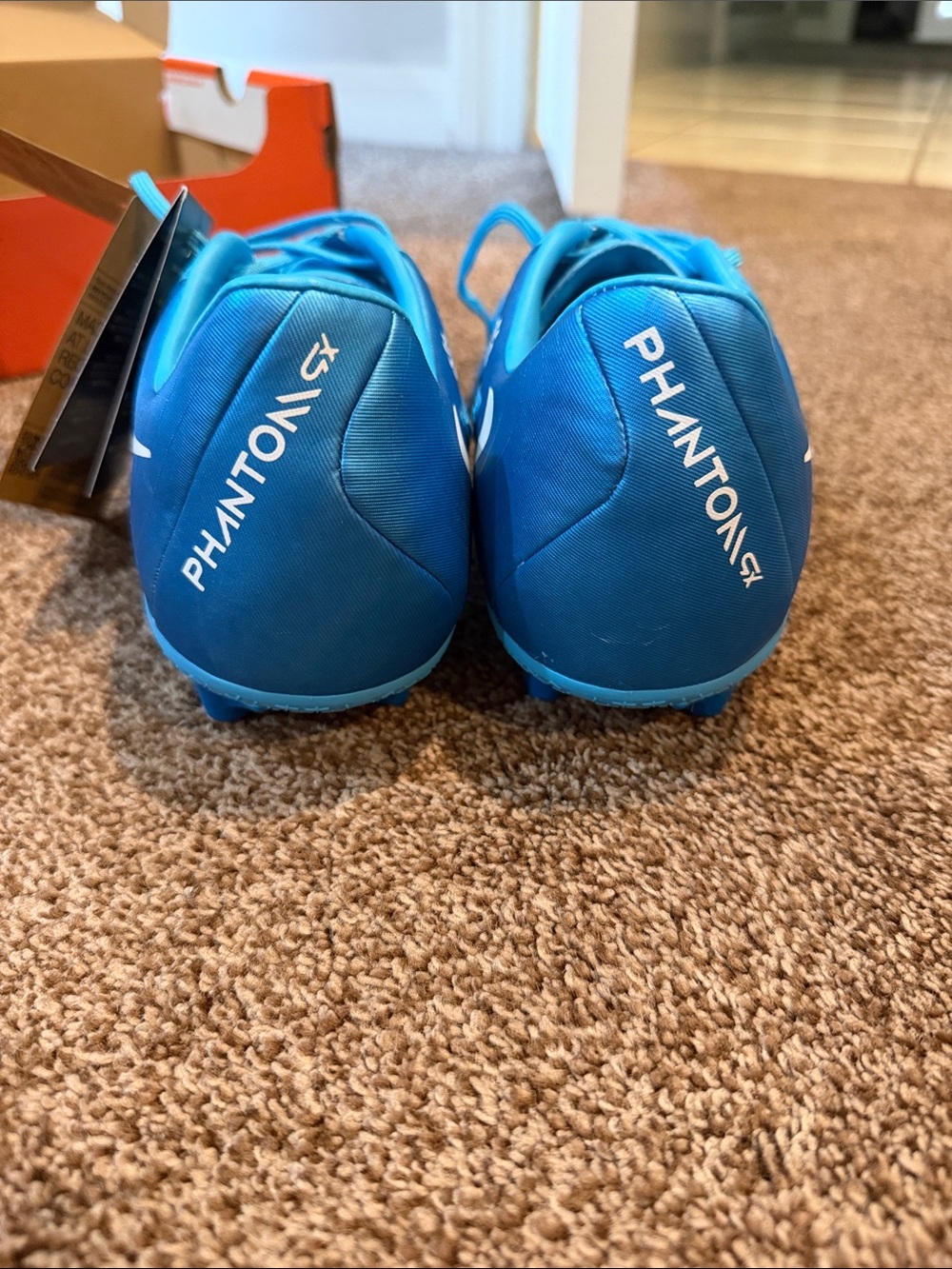 Nike Phantom Cleats - soccer cleats - Picture 3 of 5